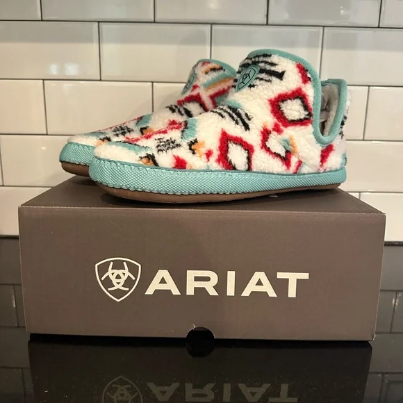 New! ARIAT Bootie Slipper - Picture 1 of 3